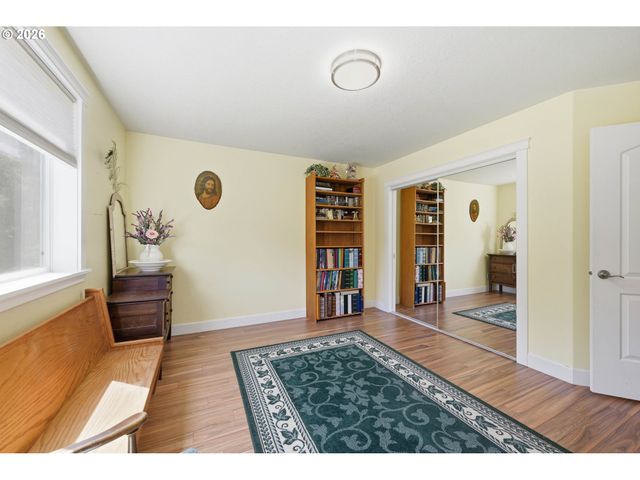 29778 GIMPL HILL Rd, Eugene, OR 97402