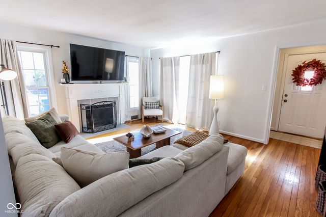 2428 McLeay Drive, Indianapolis, IN 46220