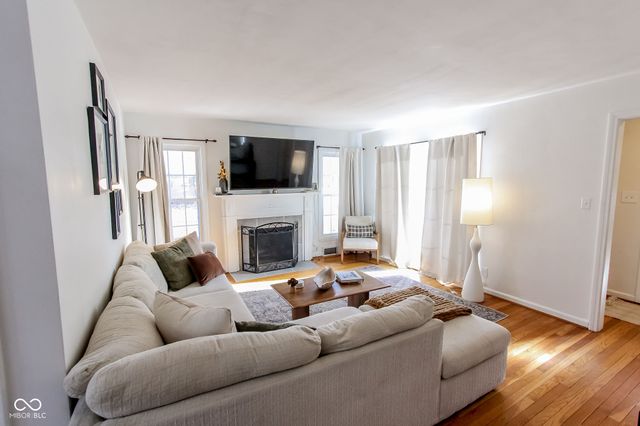 2428 McLeay Drive, Indianapolis, IN 46220