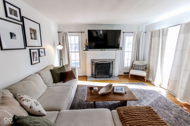 2428 McLeay Drive, Indianapolis, IN 46220