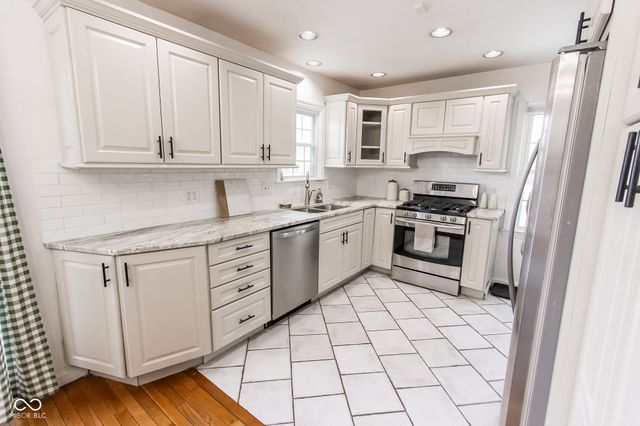 2428 McLeay Drive, Indianapolis, IN 46220