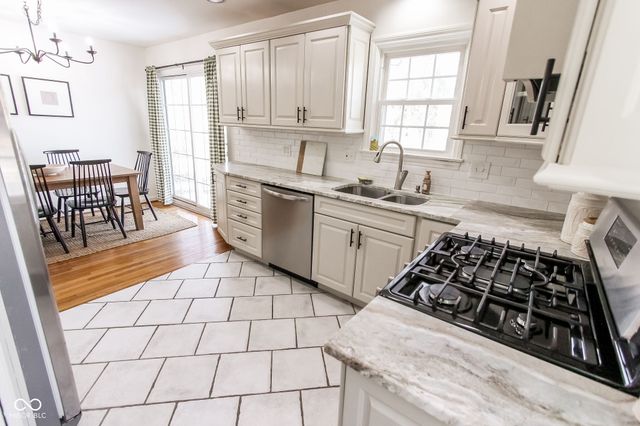 2428 McLeay Drive, Indianapolis, IN 46220