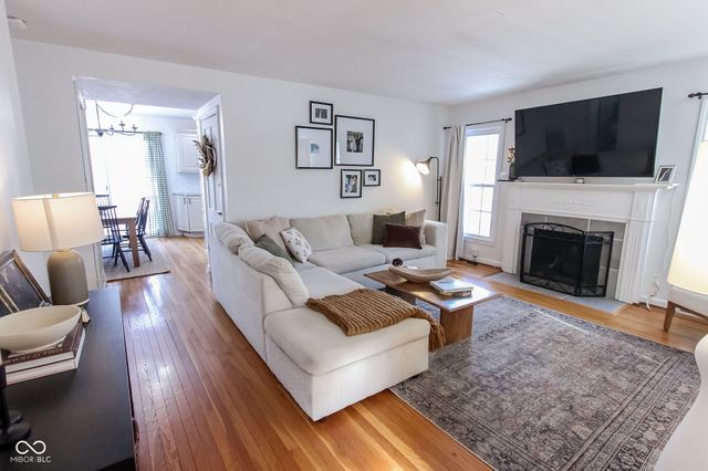 2428 McLeay Drive, Indianapolis, IN 46220