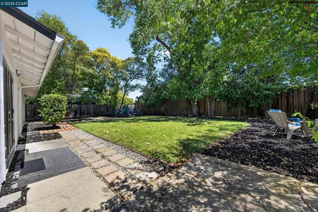1725 Shirley Dr, Pleasant Hill, CA 94523