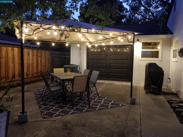 1725 Shirley Dr, Pleasant Hill, CA 94523