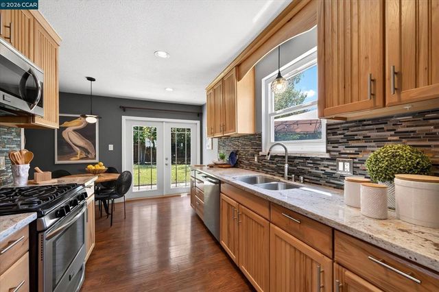 1725 Shirley Dr, Pleasant Hill, CA 94523