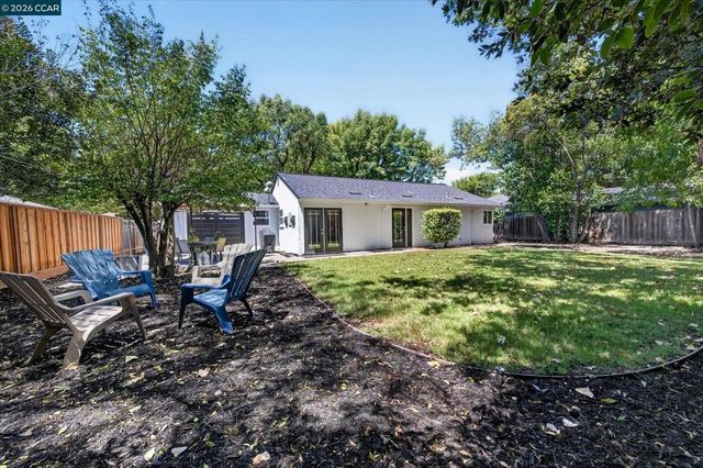1725 Shirley Dr, Pleasant Hill, CA 94523