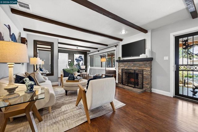 1725 Shirley Dr, Pleasant Hill, CA 94523