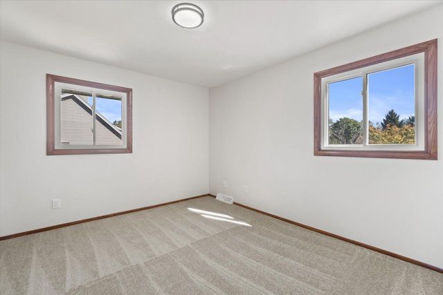 8148 S 88th STREET, Franklin, WI 53132