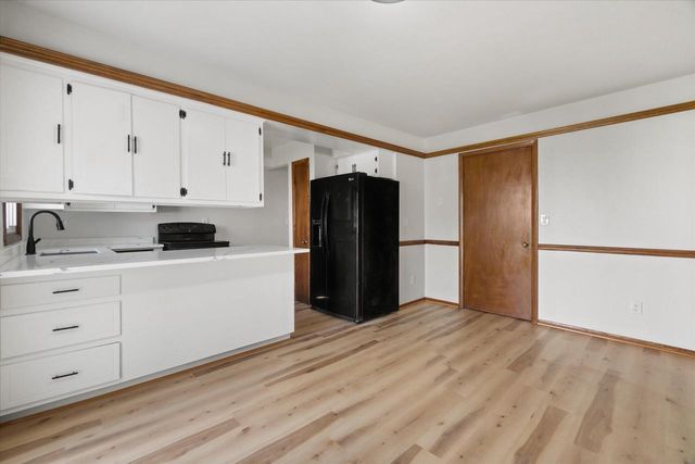 8148 S 88th STREET, Franklin, WI 53132