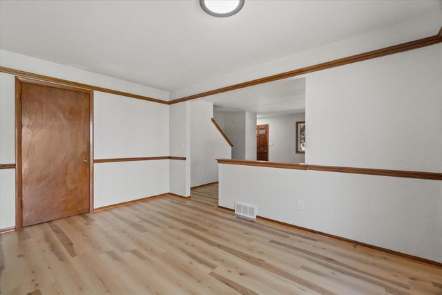 8148 S 88th STREET, Franklin, WI 53132