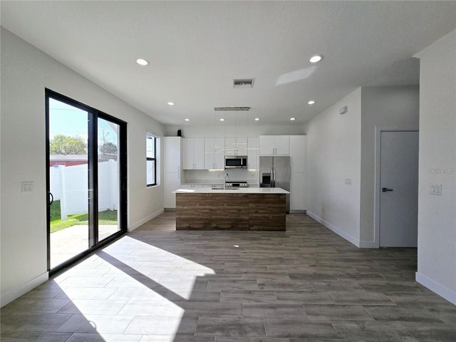 7519 GESUALDO COURT, Tampa, FL 33614