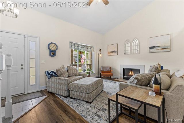 3082 Talon Circle, Orion Charter Township, MI 48360