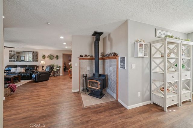 5319 Desert View, Wrightwood, CA 92397