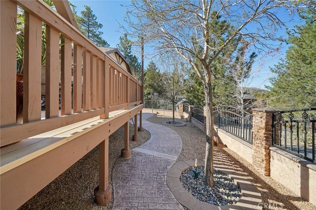 5319 Desert View, Wrightwood, CA 92397