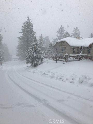 5319 Desert View, Wrightwood, CA 92397