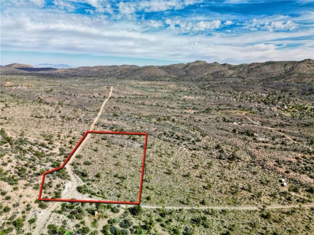 27 Vista, Pioneertown, CA 92356