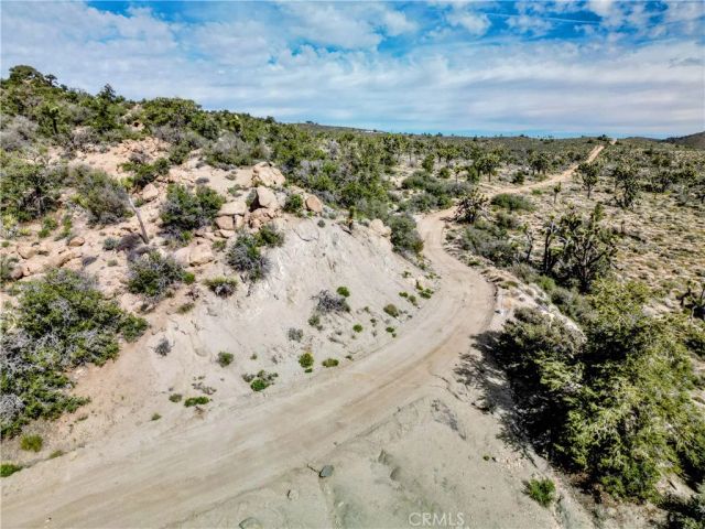 27 Vista, Pioneertown, CA 92356