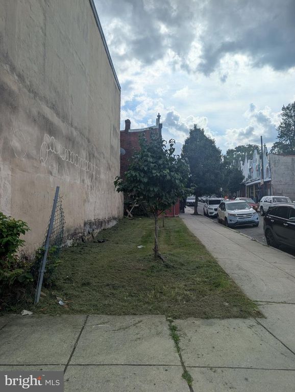 4538 WAYNE AVE, PHILADELPHIA, PA 19144 — exterior