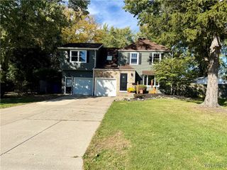 58 Allendale Road, West Seneca, NY 14224