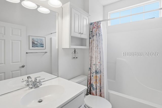 24 Falcon Ct, Bluffton, SC 29909