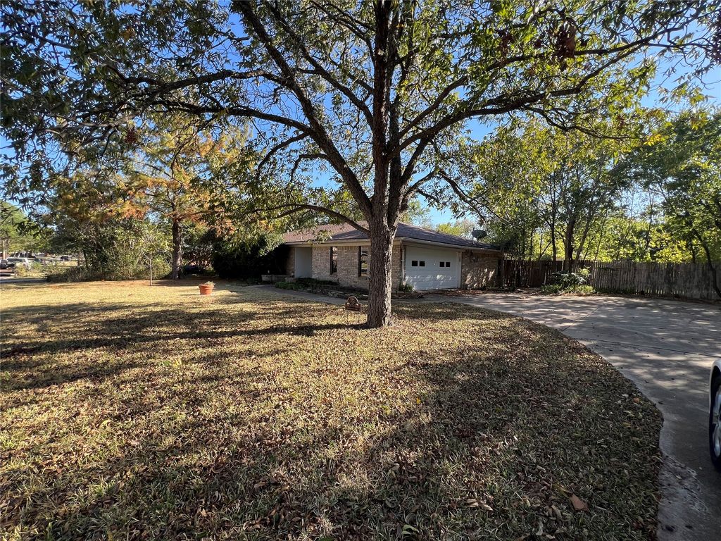 1713 Woodhaven Drive, Seagoville, TX 75159