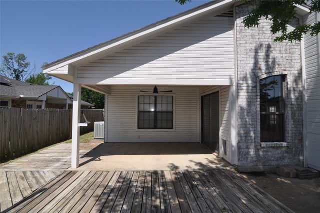 1805 Sharon Drive, Corinth, TX 76210