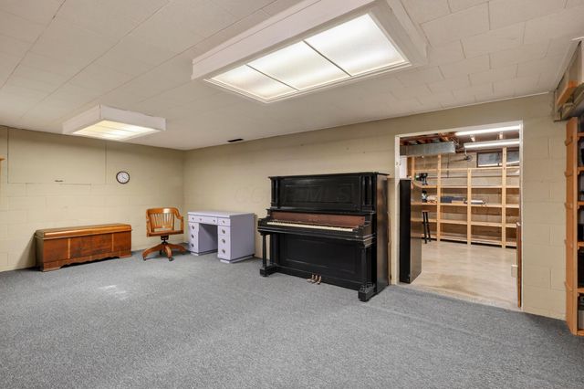 742 Fairway Drive, Washington Court House, OH 43160