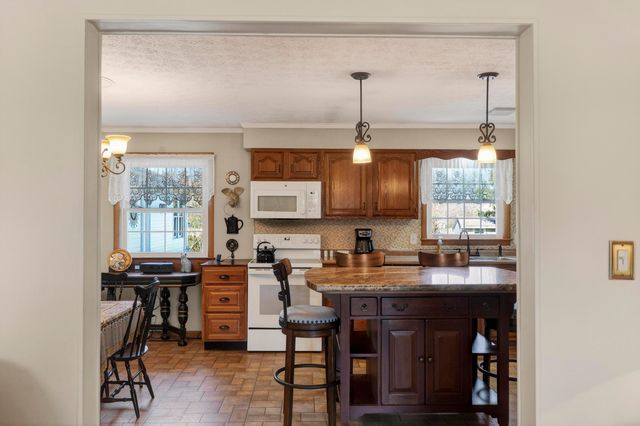 742 Fairway Drive, Washington Court House, OH 43160