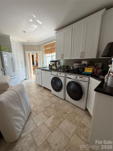 450 Greywalls Lane, Iron Station, NC 28080