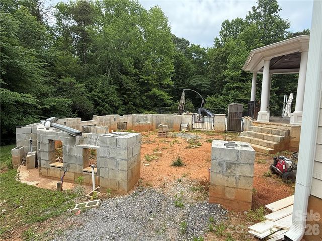450 Greywalls Lane, Iron Station, NC 28080