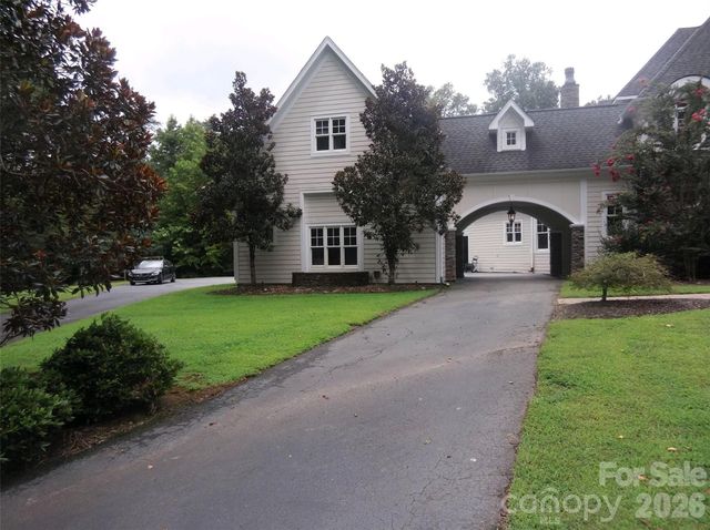 450 Greywalls Lane, Iron Station, NC 28080
