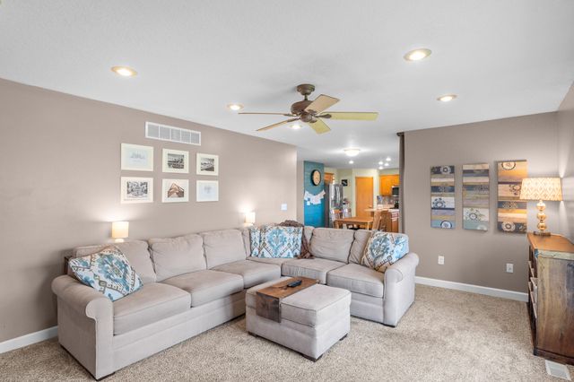 1629 Ashwood Drive, Altoona, IA 50009