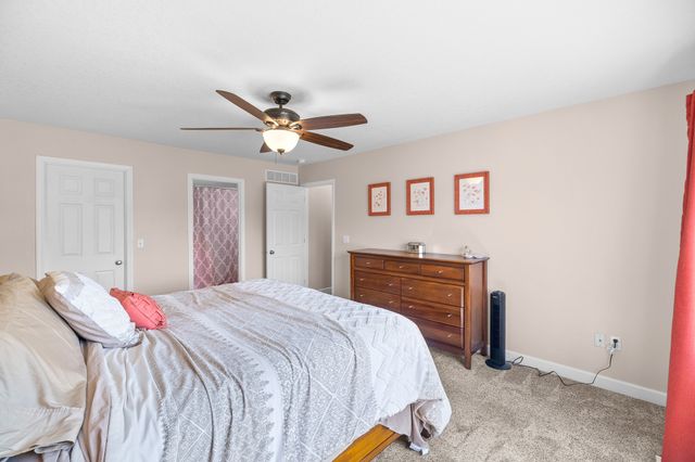 1629 Ashwood Drive, Altoona, IA 50009