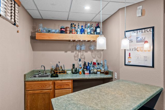 1629 Ashwood Drive, Altoona, IA 50009
