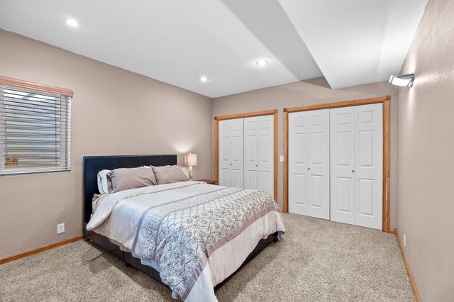 1629 Ashwood Drive, Altoona, IA 50009