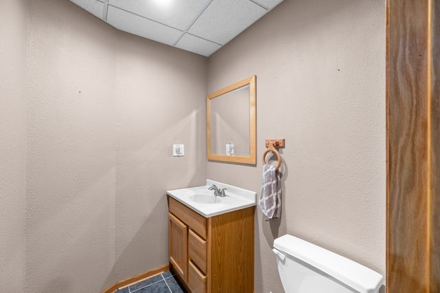1629 Ashwood Drive, Altoona, IA 50009