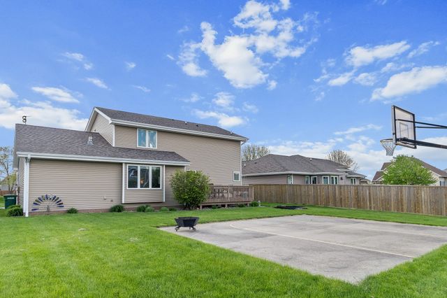 1629 Ashwood Drive, Altoona, IA 50009