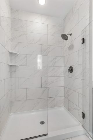 7483 Highway 70 S Apt 304, Nashville, TN 37221