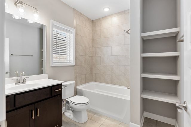 7483 Highway 70 S Apt 304, Nashville, TN 37221