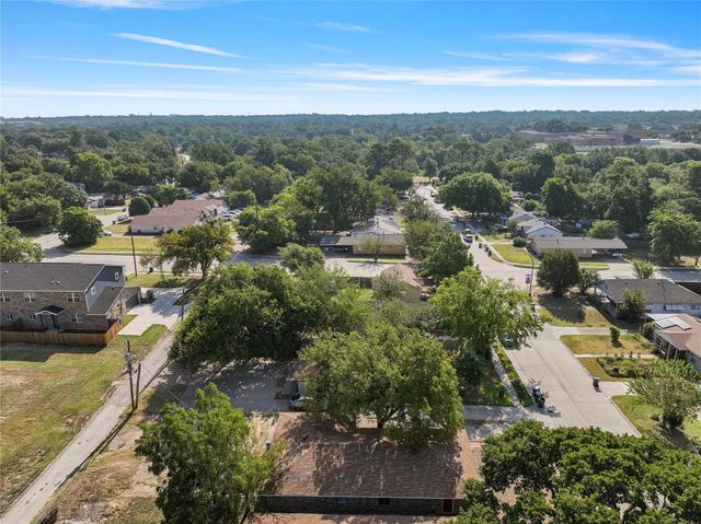 107 Ray Street, Arlington, TX 76010