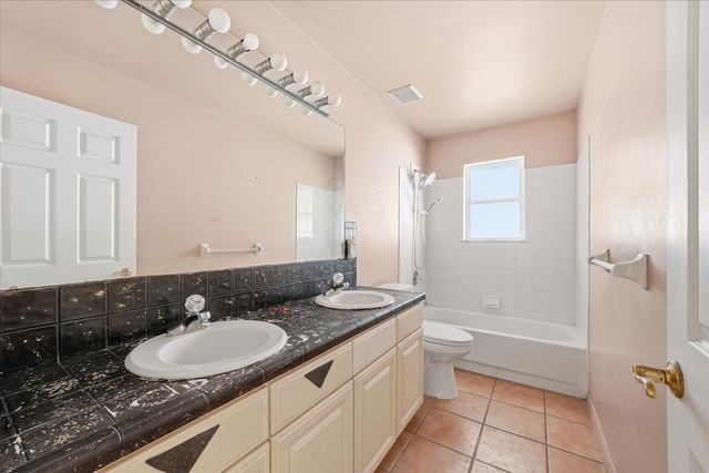 1745 18th Avenue SW, Vero Beach, FL 32962