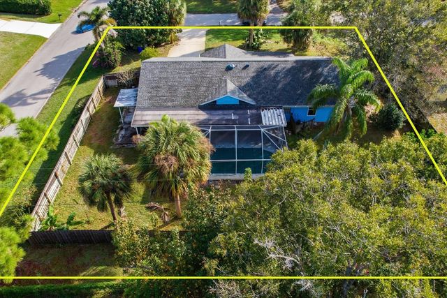 1745 18th Avenue SW, Vero Beach, FL 32962