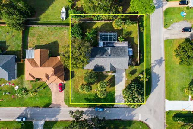 1745 18th Avenue SW, Vero Beach, FL 32962