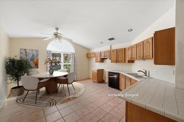 1745 18th Avenue SW, Vero Beach, FL 32962