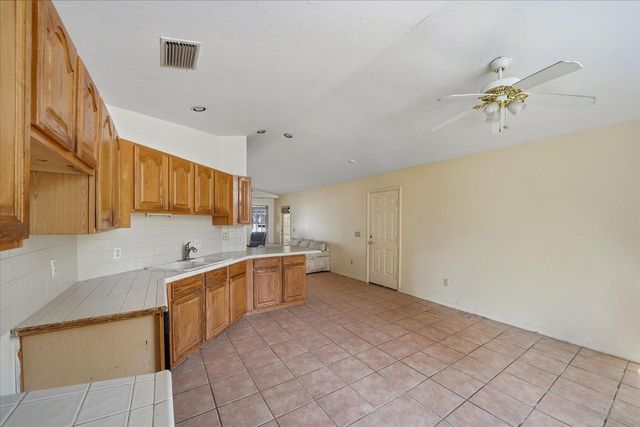 1745 18th Avenue SW, Vero Beach, FL 32962