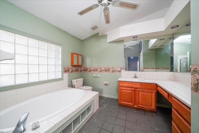 1745 18th Avenue SW, Vero Beach, FL 32962