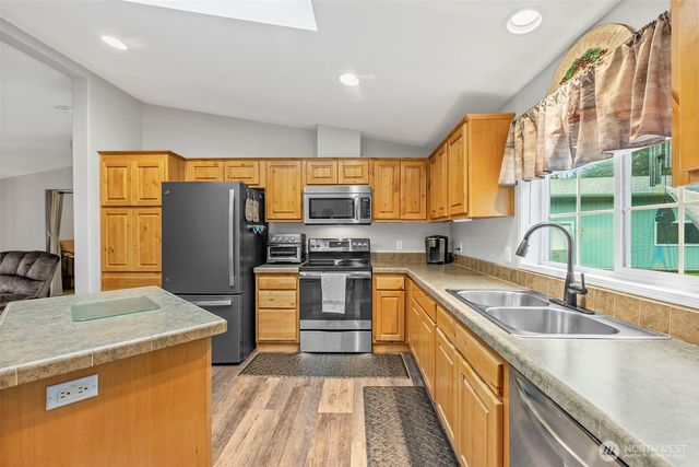 23310 62nd Avenue E, Graham, WA 98338