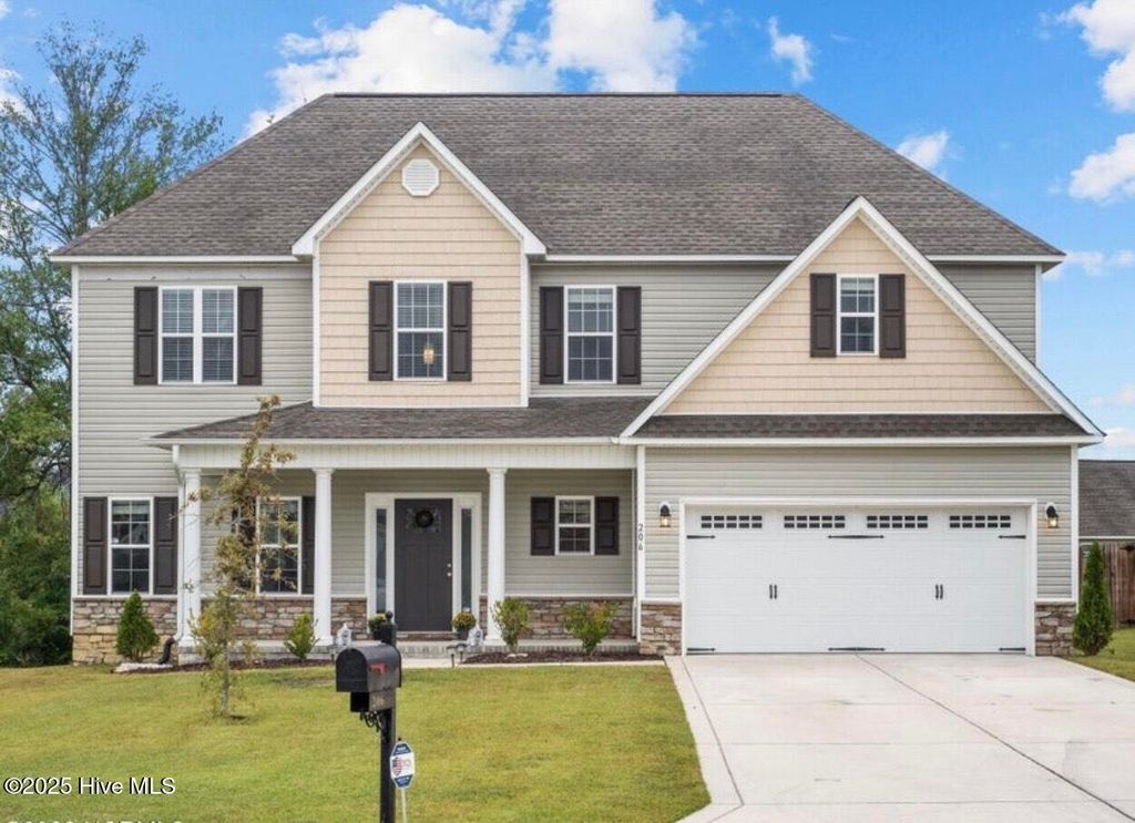 206 Messenger Court, Jacksonville, NC 28546