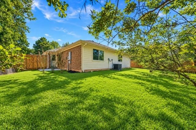 12222 Hawthorne Drive, Montgomery, TX 77356